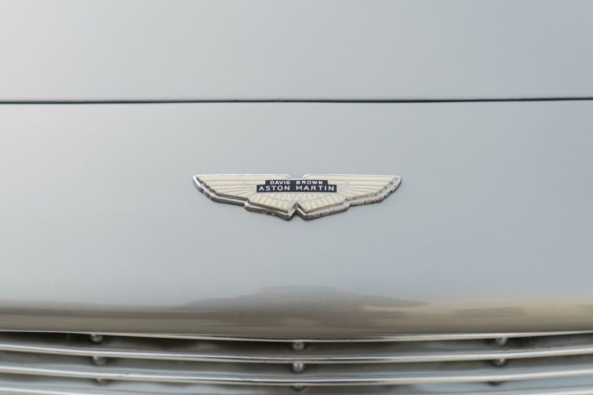 1966 Aston Martin DB6 Vantage - photo 12