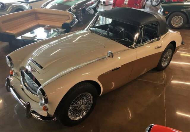1966 Austin-Healey 3000 BJ8 6701 Miles Off White Convertible I6 3.0L Manual 1966 Austin Healey 3000 --