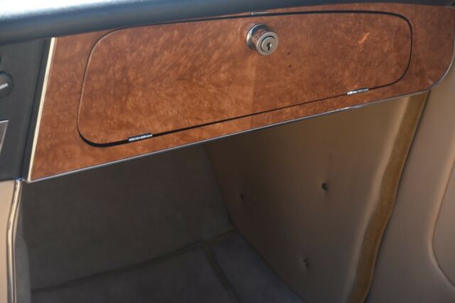 1966 Austin Healey 3000 - photo 12