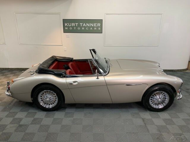 1966 Austin Healey 3000 1966 AUSTIN HEALEY 3000 BJ8. CONCOURS STANDARD - photo 3