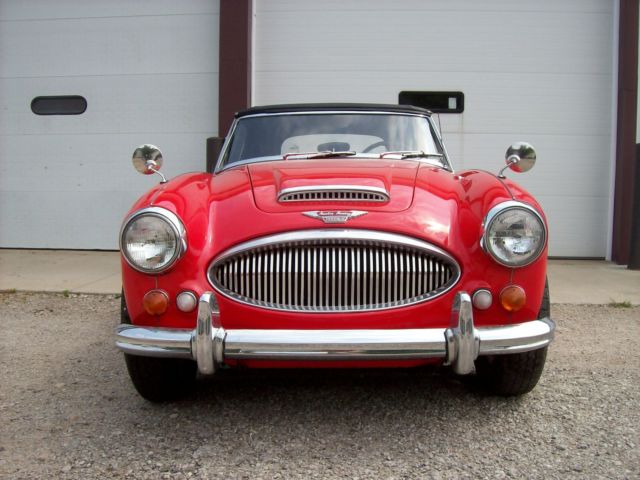 1966 AUSTIN HEALEY 3000 BJ8. VERY GOOD CONDITION. ORIGINAL 1966 Austin Healey 3000 2 DOOR