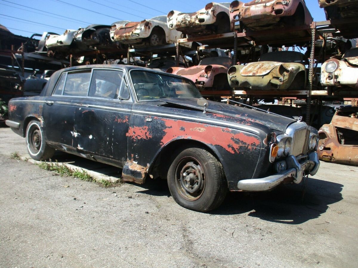 1966 Bentley T1 Sedan Project Car for Parts or Restoration No Reserve 1966 Bentley T1 Series Sold on California Title Ready For Export No Rese