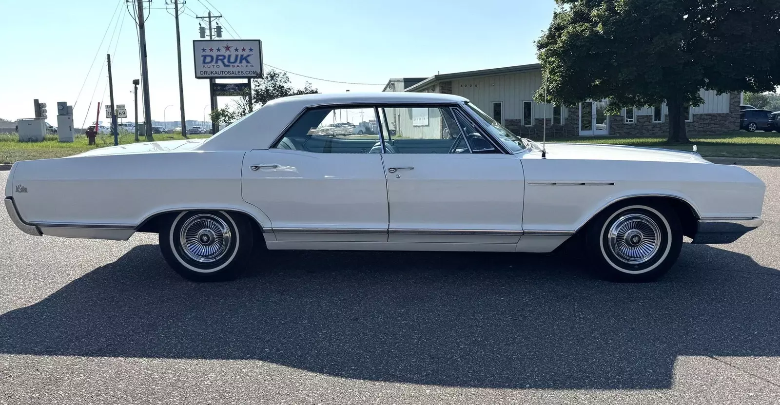 1966 Buick LeSabre Custom - photo 2