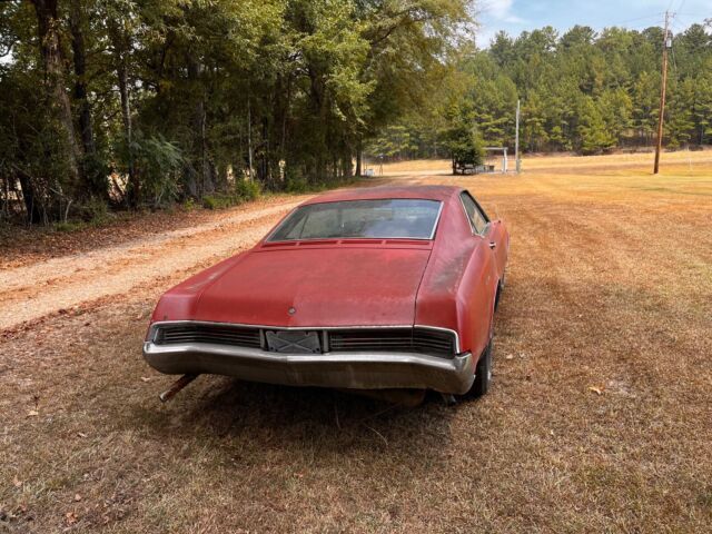 1966 Buick Riviera metal