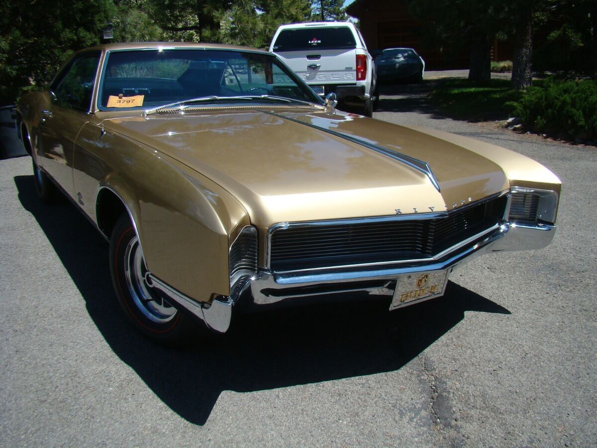 1966 Buick Riviera - photo 2
