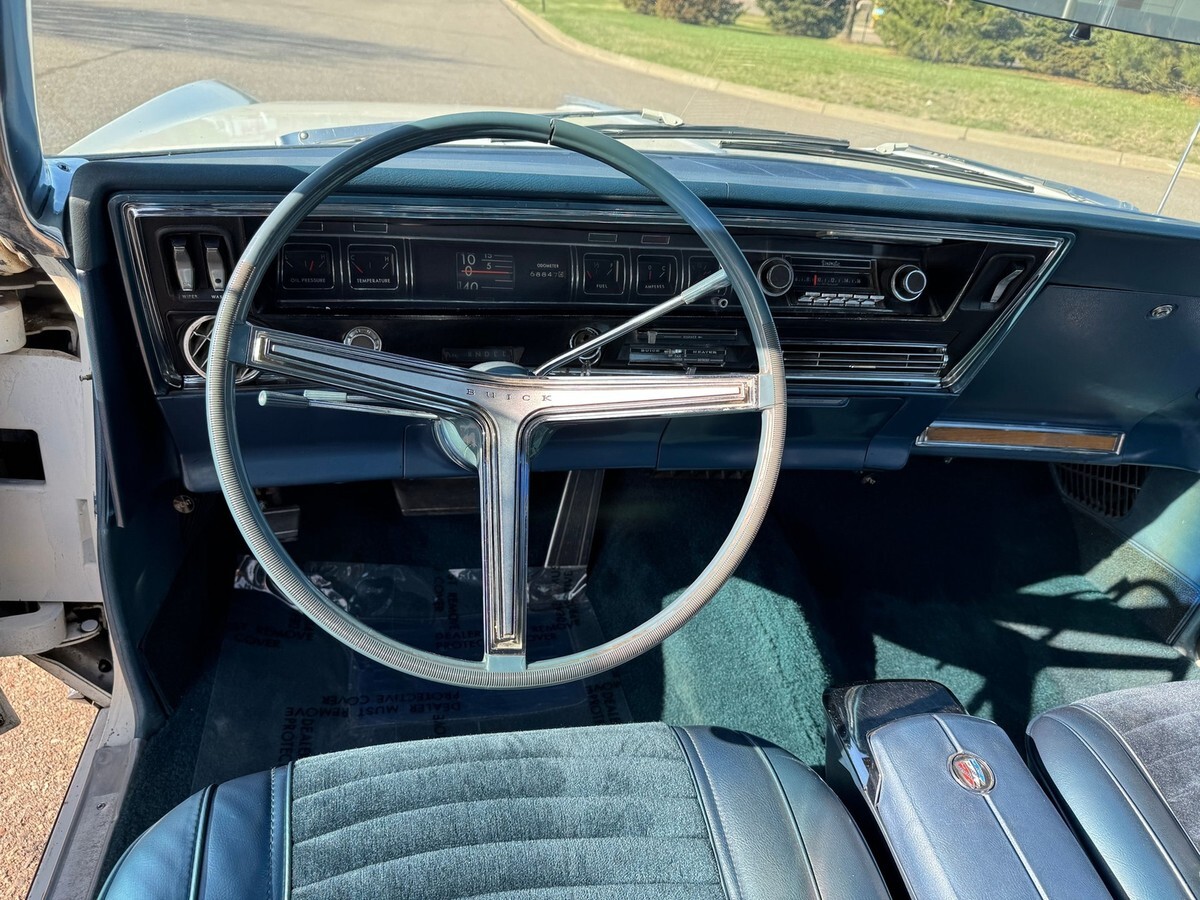1966 Buick Riviera - photo 12