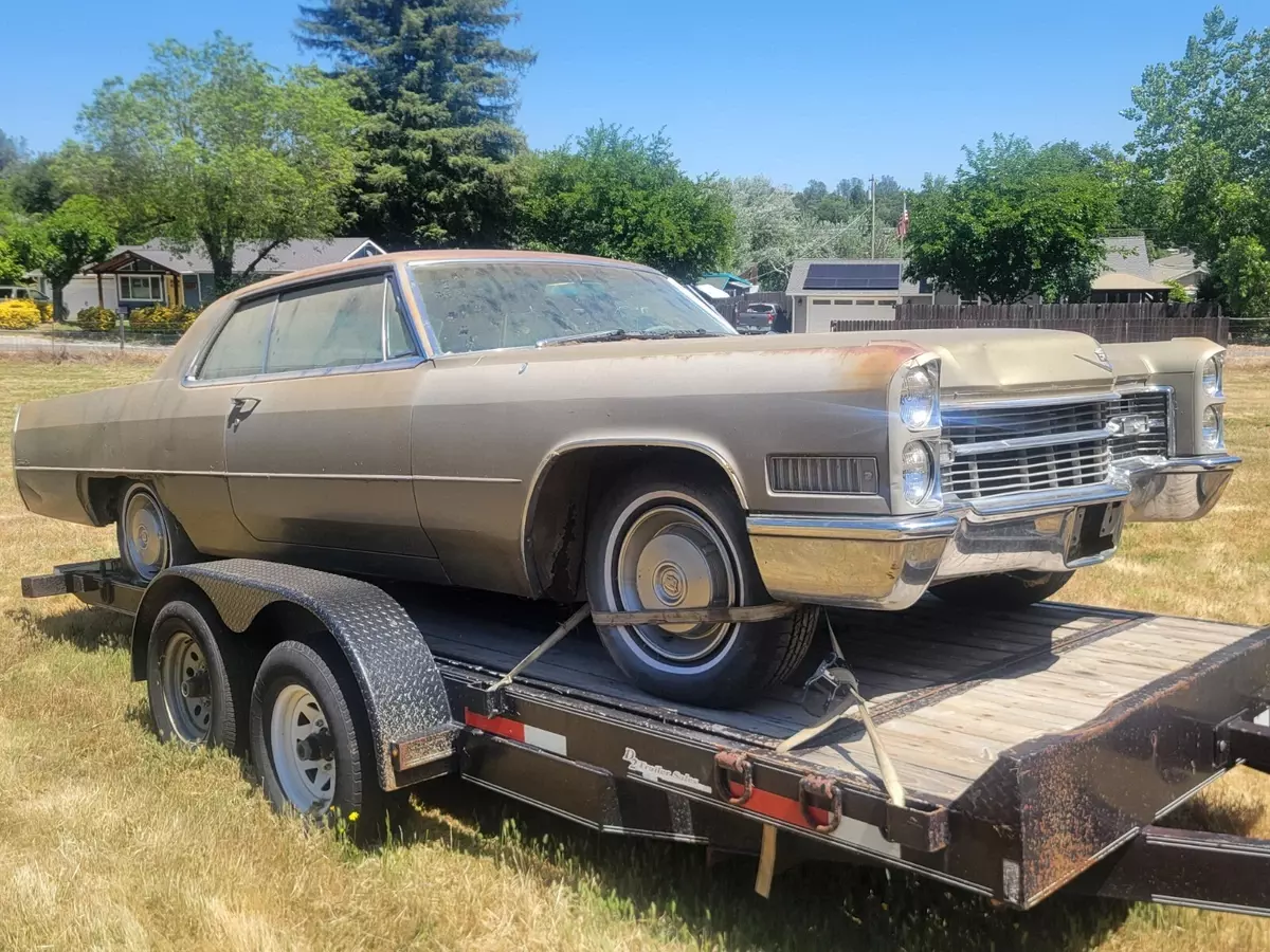 1966 Cadillac Coupe DeVille 429 CID barn find California car 1966 Cadillac DeVille