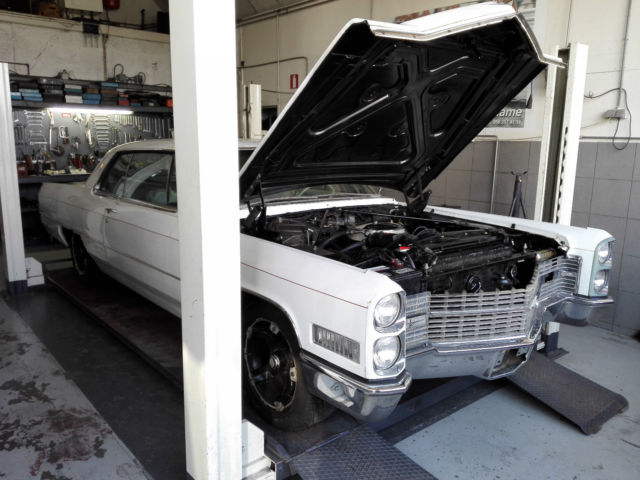 1966 Cadillac DeVille Coupe Hardtop 2-Door - photo 2