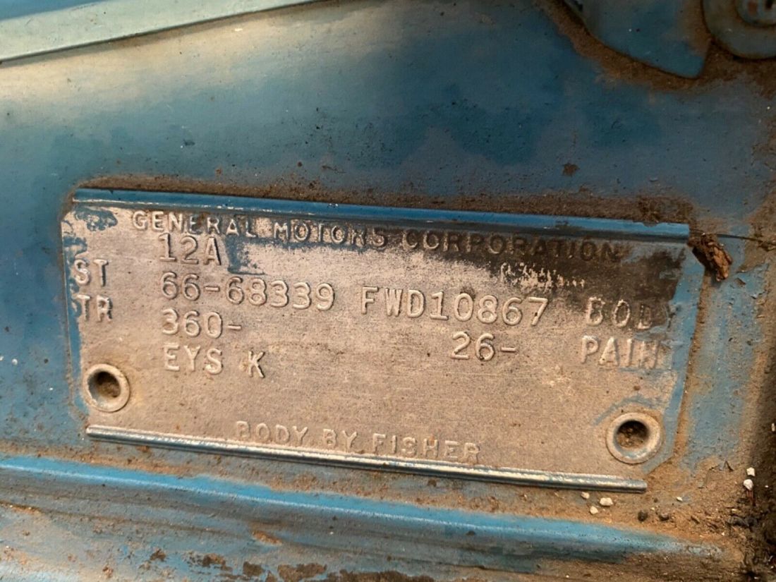 1966 Cadillac DeVille All trim is on the vehicle with no visible damage - photo 12
