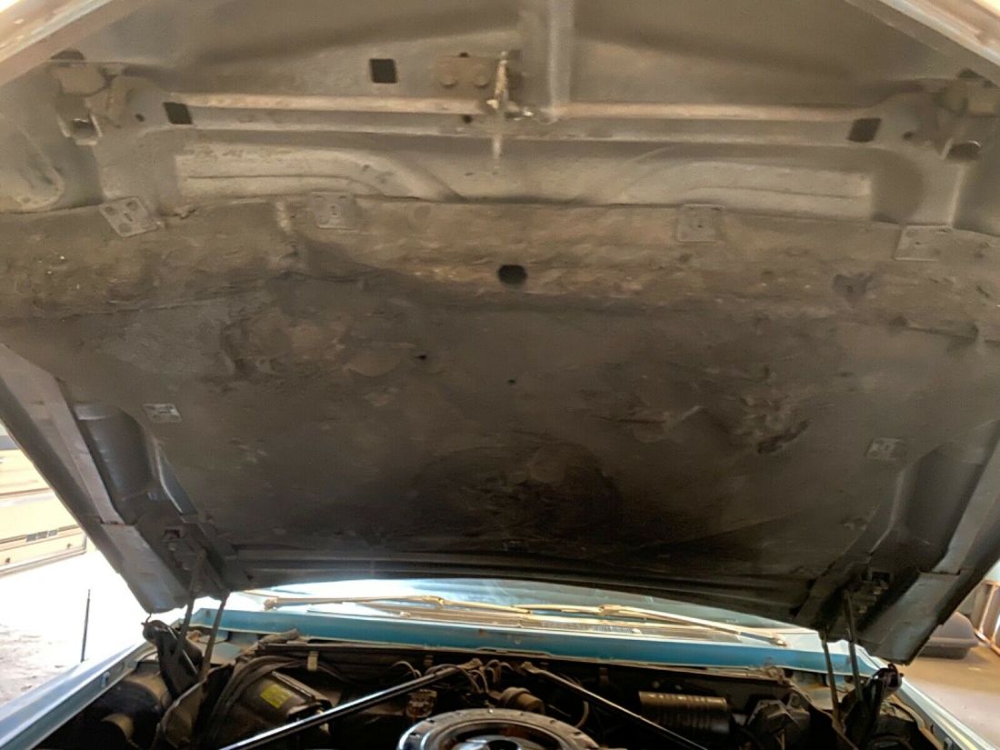 1966 Cadillac DeVille All trim is on the vehicle with no visible damage - photo 7