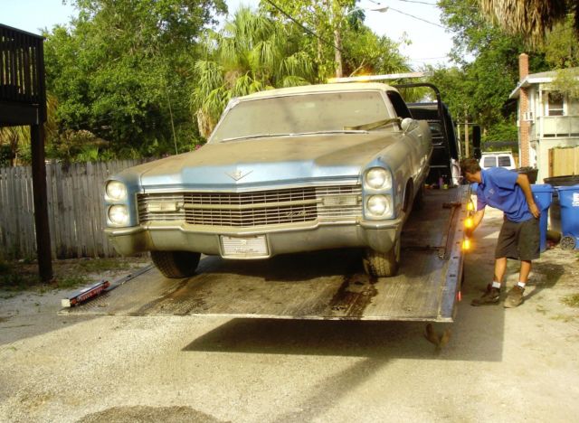 1966 Cadillac DeVille CONVERTIBLE - photo 2