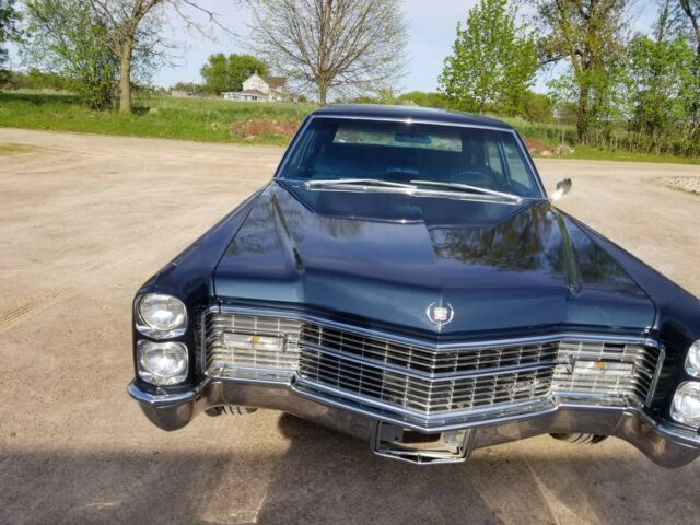 1966 Cadillac Fleetwood 4 door - photo 2