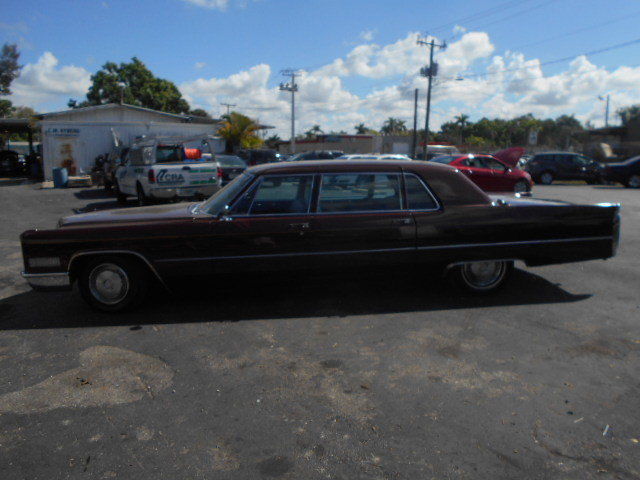 1966 Cadillac Fleetwood - photo 2