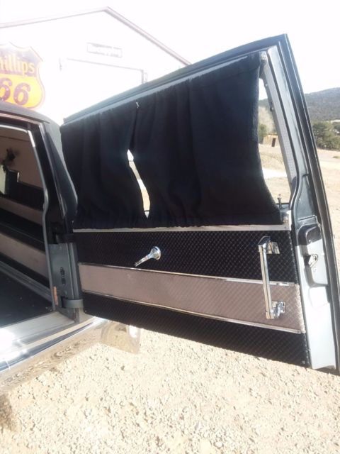1966 Cadillac De ville Hesrse - photo 4