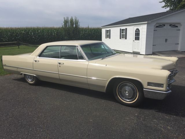 1966 Cadillac DeVille Hardtop Sedan - photo 3
