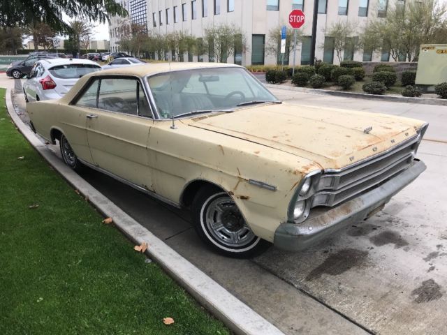 1966 Ford Galaxie --