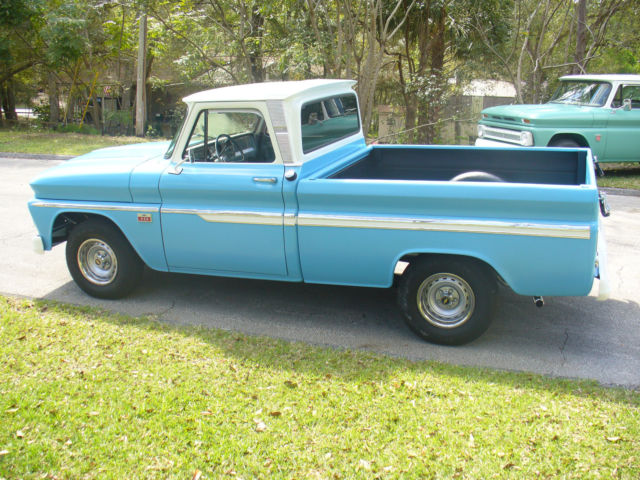1966 Chevrolet C10 truck, short wheelbase, fleetside bed, big back window 1964 Chevrolet C-10 pick up fleetside