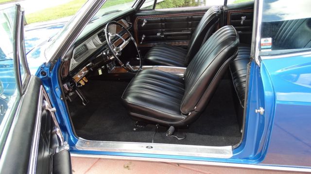 1966 Chevrolet Caprice FACTORY NEW WITH BUCKET SEATS AND CONSOLE - photo 12