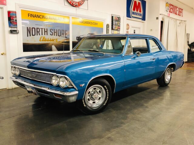 1966 Chevrolet Chevelle - 300 DELUXE SEDAN - 350 V8 ENGINE - SEE VIDEO - photo 2