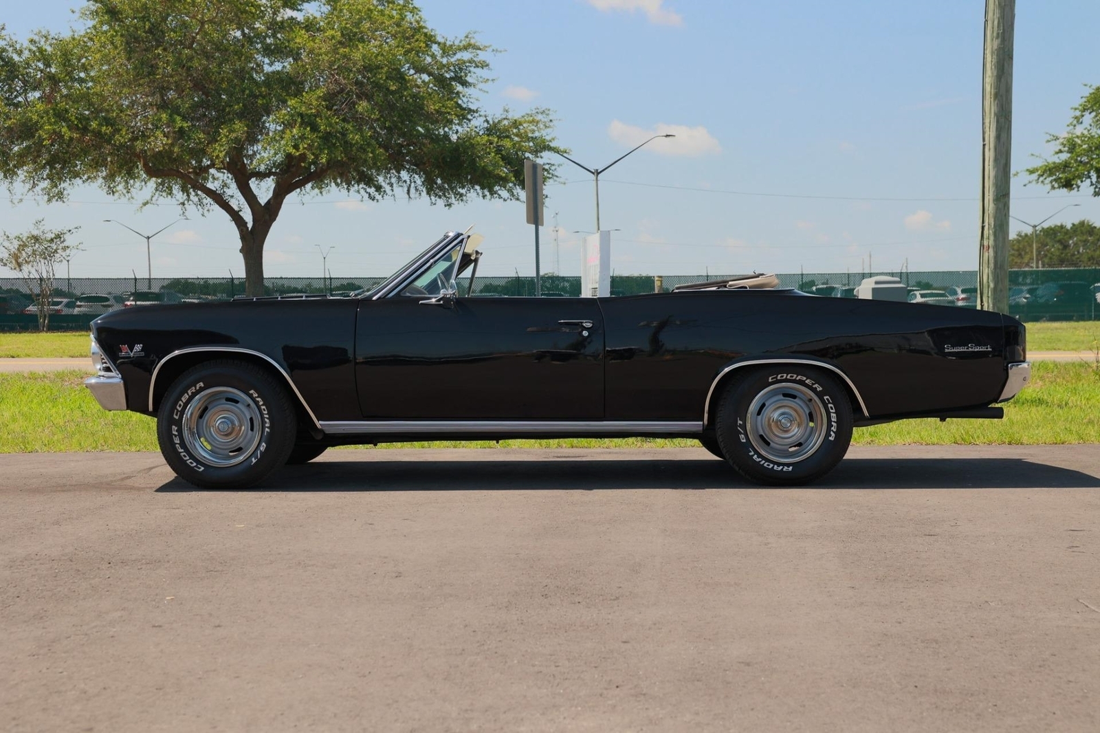 1966 Chevrolet Chevelle Convertible,427 Big Block, 4-Speed, Nicely Restore - photo 2