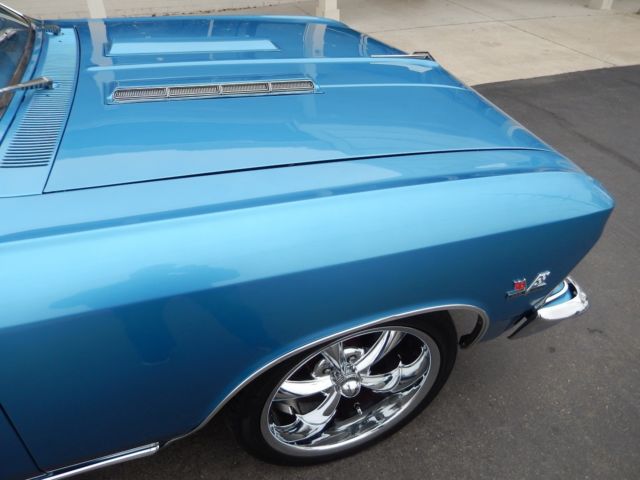 1966 Chevrolet Chevelle Buckets with Console - photo 2