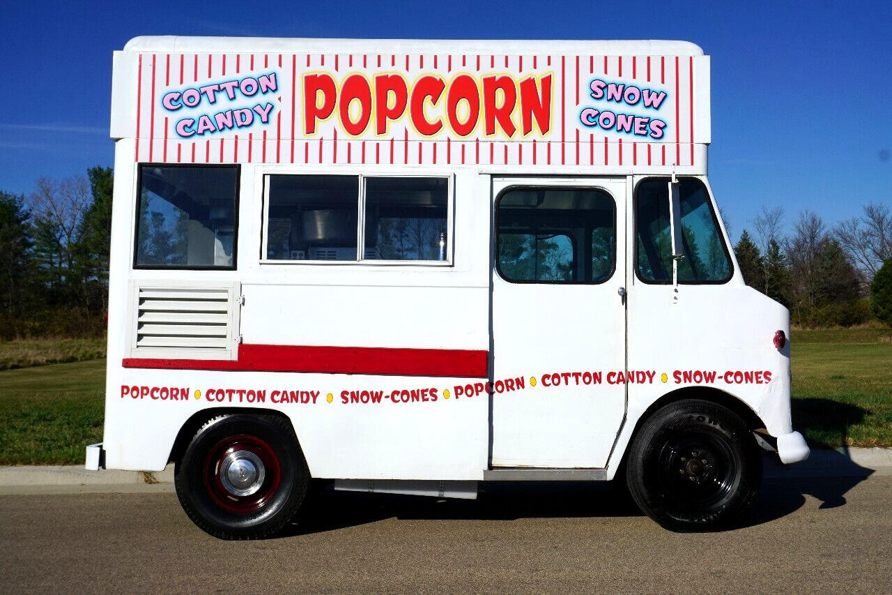 1966 Chevrolet Chevy Van Classic High-Top Nostalgic Concessions Van - photo 10