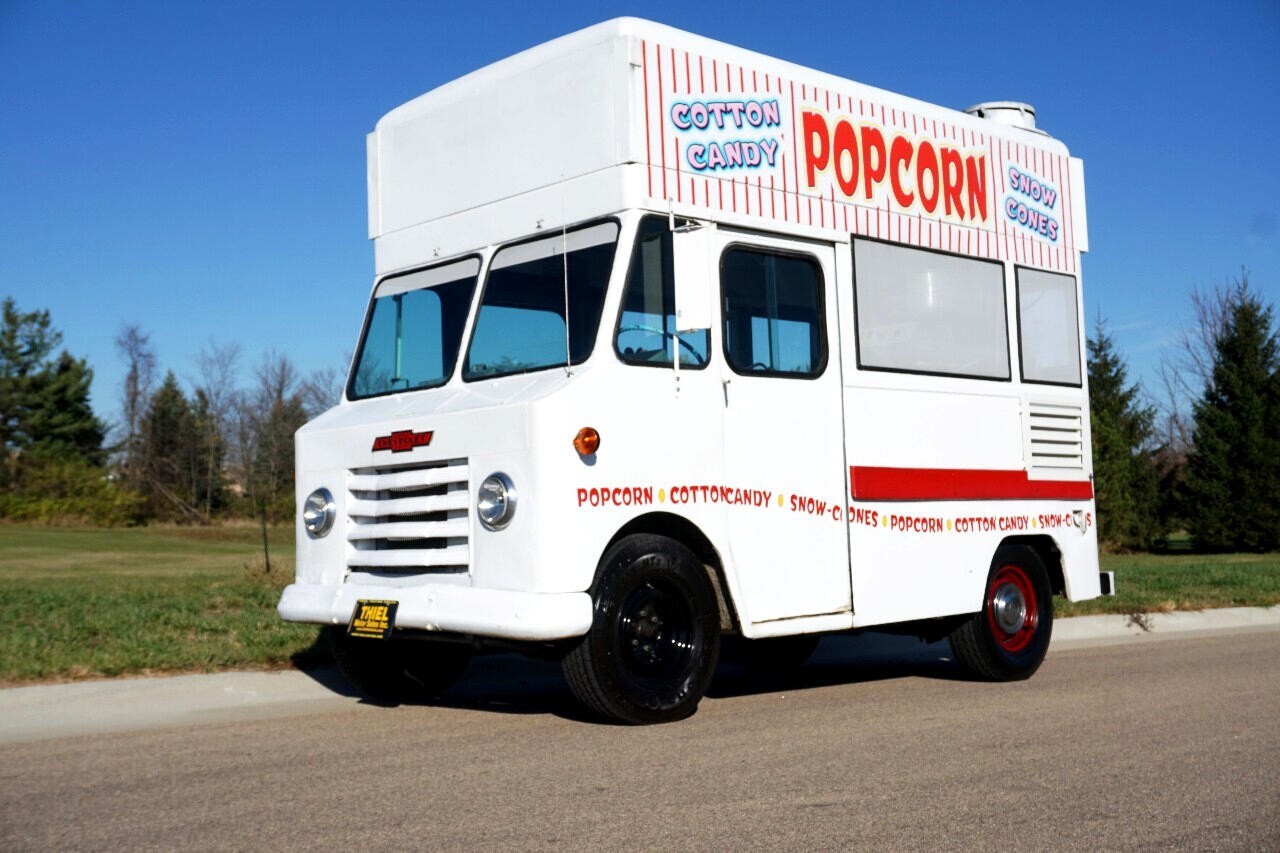 1966 Chevrolet Chevy Van Classic High-Top Nostalgic Concessions Van - photo 3