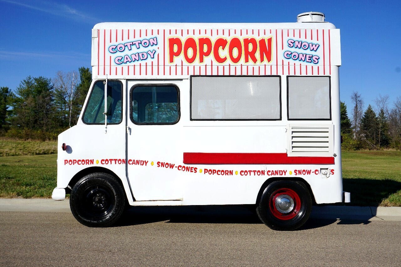 1966 Chevrolet Chevy Van Classic High-Top Nostalgic Concessions Van - photo 4