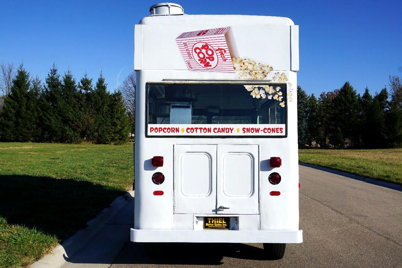 1966 Chevrolet Chevy Van Classic High-Top Nostalgic Concessions Van - photo 7