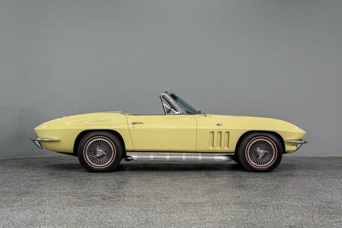 1966 Chevrolet Corvette - photo 11