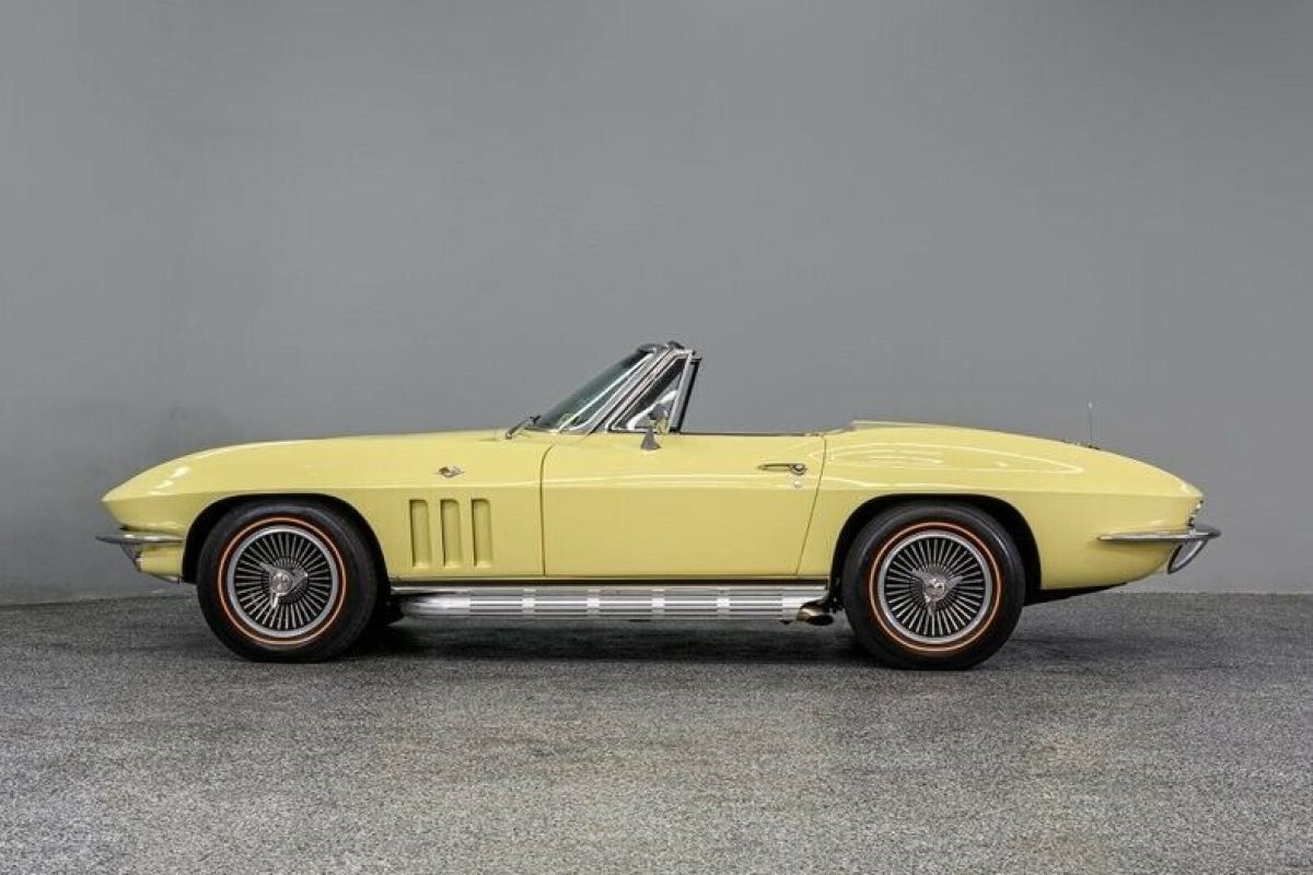 1966 Chevrolet Corvette - photo 3