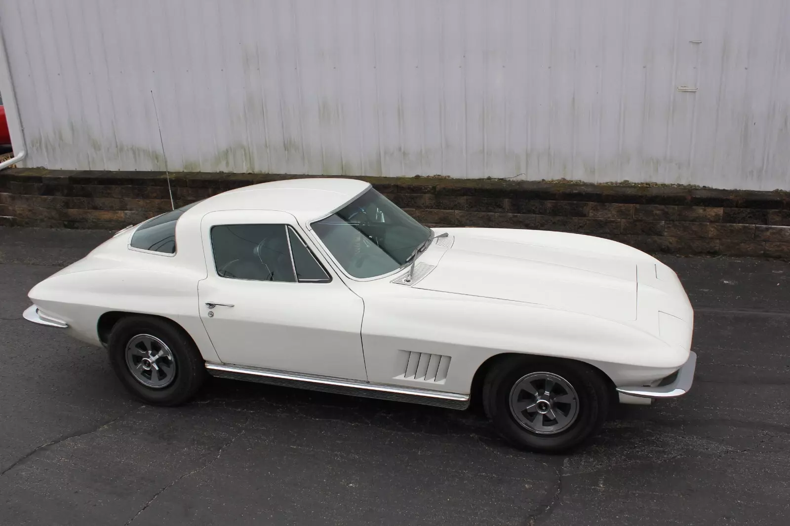 1966 Chevrolet Corvette 2dr Coupe 8-cyl. 327cid/300hp 4bbl 4 Speed 2 Owner 1966 Chevrolet Corvette