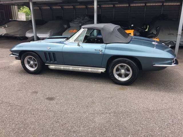 1966 Chevrolet Corvette 327/350HP 4 Speed with Power Windows Side Pipes - photo 3
