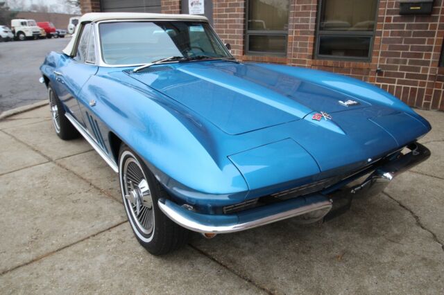 1966 Chevrolet Corvette - 350HP - Both Tops - photo 5