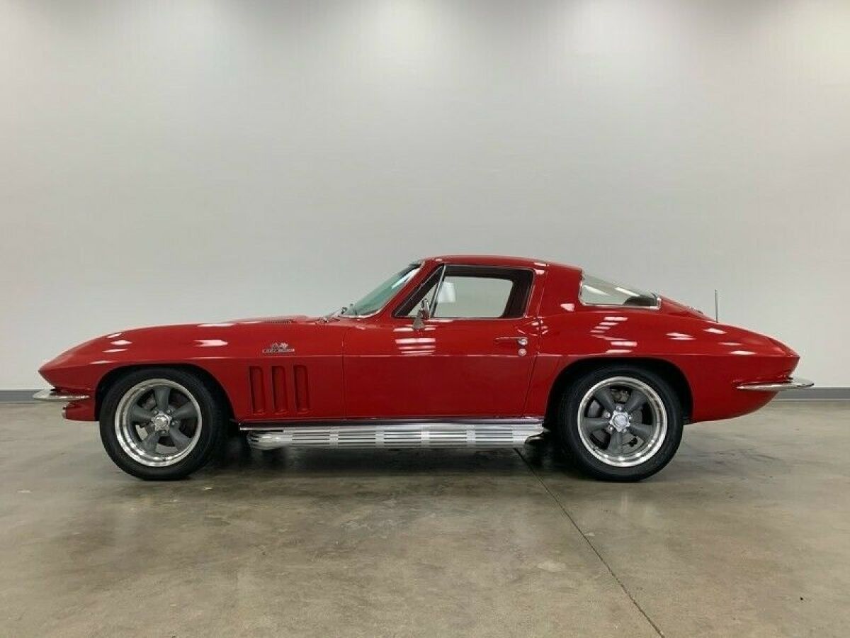 1966 Chevrolet Corvette 427 Coupe - photo 3