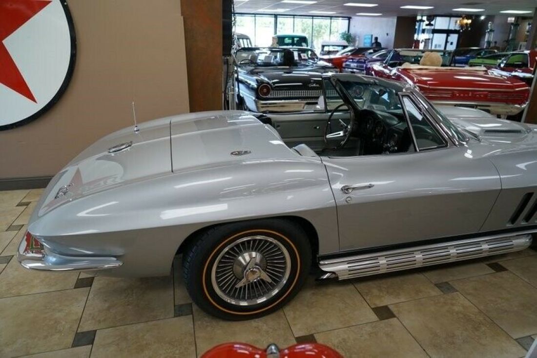 1966 Chevrolet Corvette 427 - photo 5
