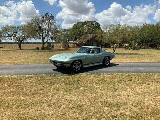 1966 Chevrolet Corvette 66 coupe 383 5spd AC Coys - photo 10