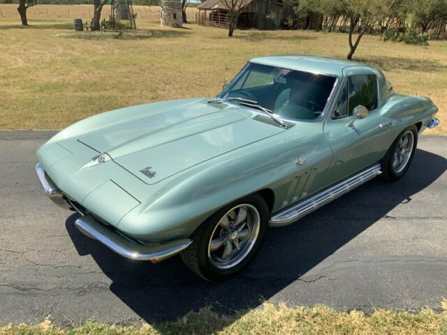 1966 Chevrolet Corvette 66 coupe 383 5spd AC Coys - photo 12