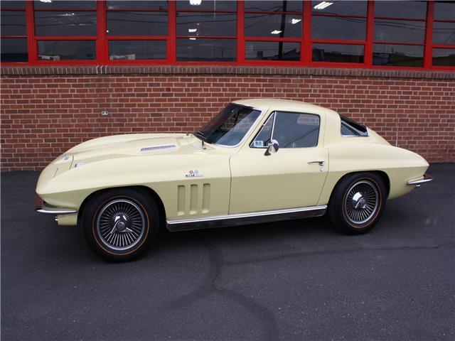1966 chevrolet corvette 66,300 Miles 427 Survivor OG Paint #'s Match 1966 Chevrolet Corvette --