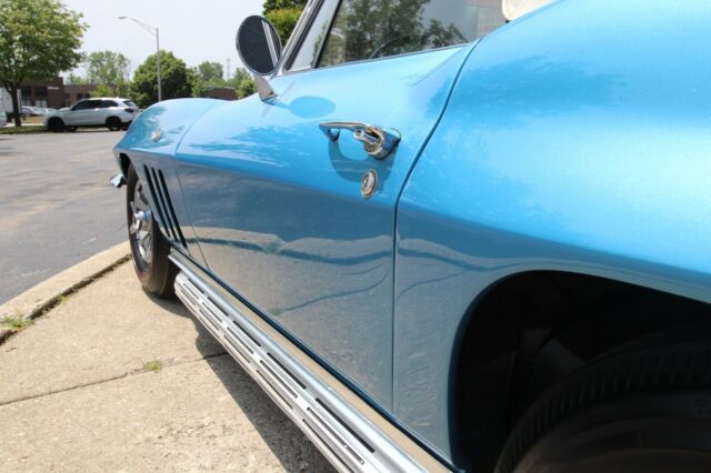 1966 Chevrolet Corvette - Auto - PS - Both Tops - photo 6