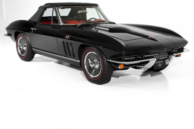 1966 Chevrolet Corvette Black/Red, 427/390, 4-Speed - photo 2