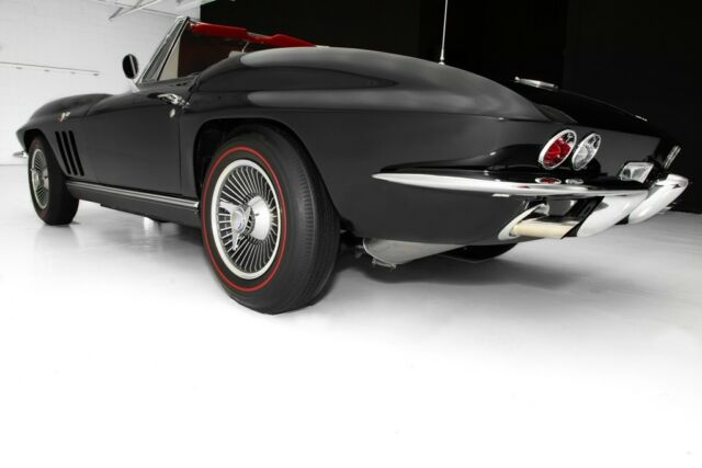 1966 Chevrolet Corvette Black/Red, 427/390, 4-Speed - photo 9