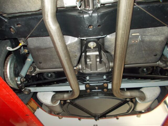 1966 Chevrolet Corvette convertible - photo 13