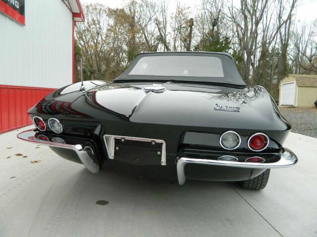 1966 Chevrolet Corvette Convertible - photo 10
