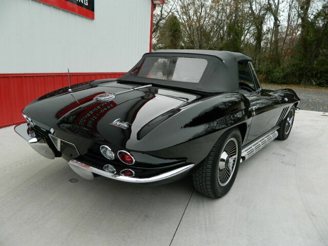 1966 Chevrolet Corvette Convertible - photo 7