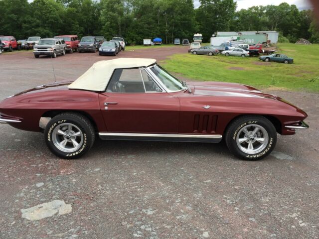 1966 Chevrolet Corvette Convertible - photo 8