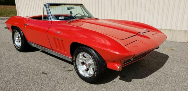 1966 Chevrolet Corvette GORGEOUS RALLY RED STINGRAY - photo 10