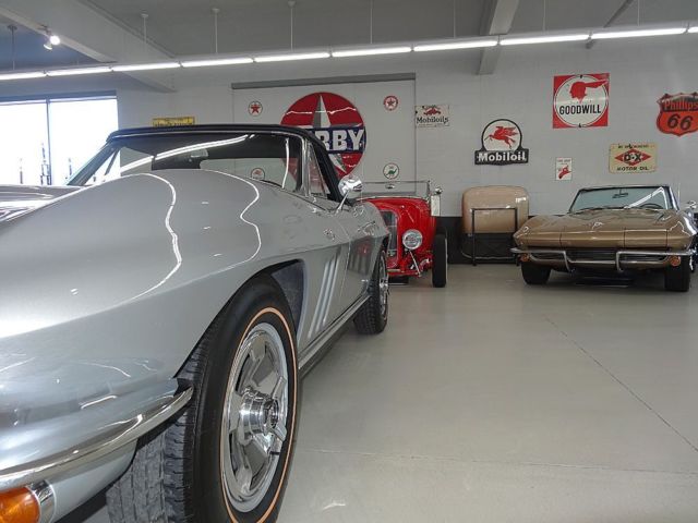 1966 Chevrolet Corvette - photo 10