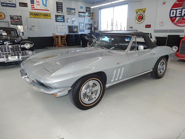 1966 Chevrolet Corvette - photo 3