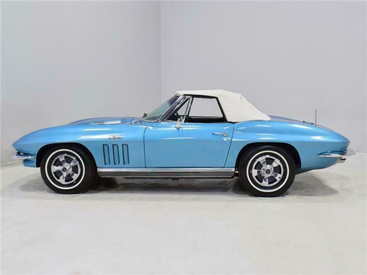 1966 Chevrolet Corvette Convertible - photo 5
